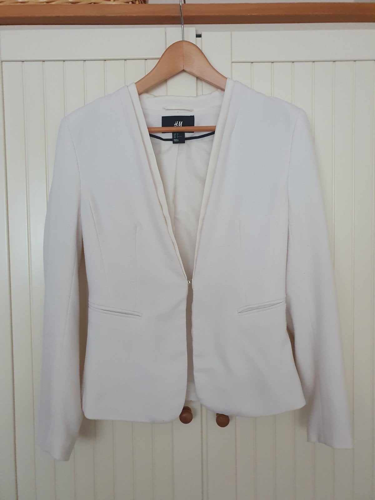Colbertje mt 36 roomkleur., H&M, Beige, Ophalen of Verzenden, Maat 36 (S)