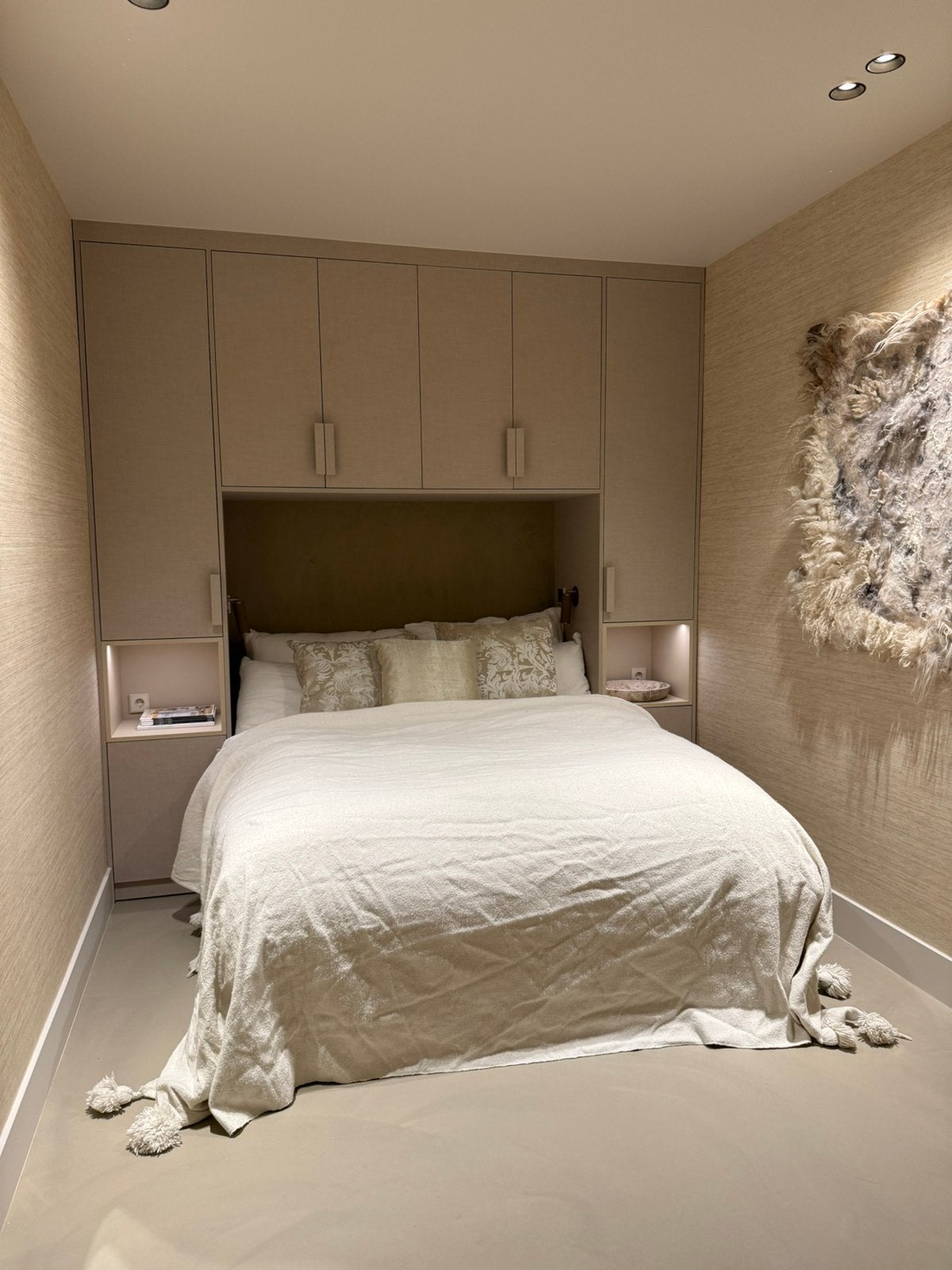 Marokkaanse Plaid / Sprei in crème met beige Pompons XL, Huizen en Kamers