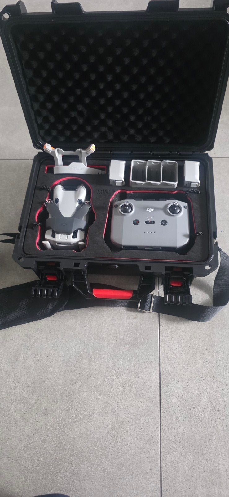 DJI Mini 4 Pro Drone Fly More Combo met DJI Care, Audio, Tv en Foto, Drones, Ophalen of Verzenden, Zo goed als nieuw