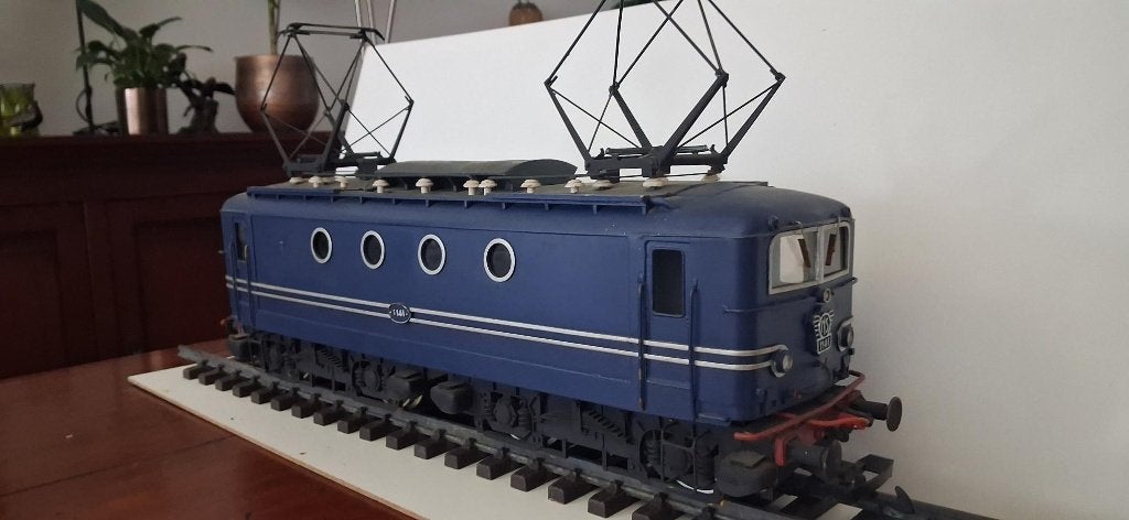 NS 1100 Locomotief met 2 motoren, Gebruikt, Ophalen of Verzenden, NS, Märklin