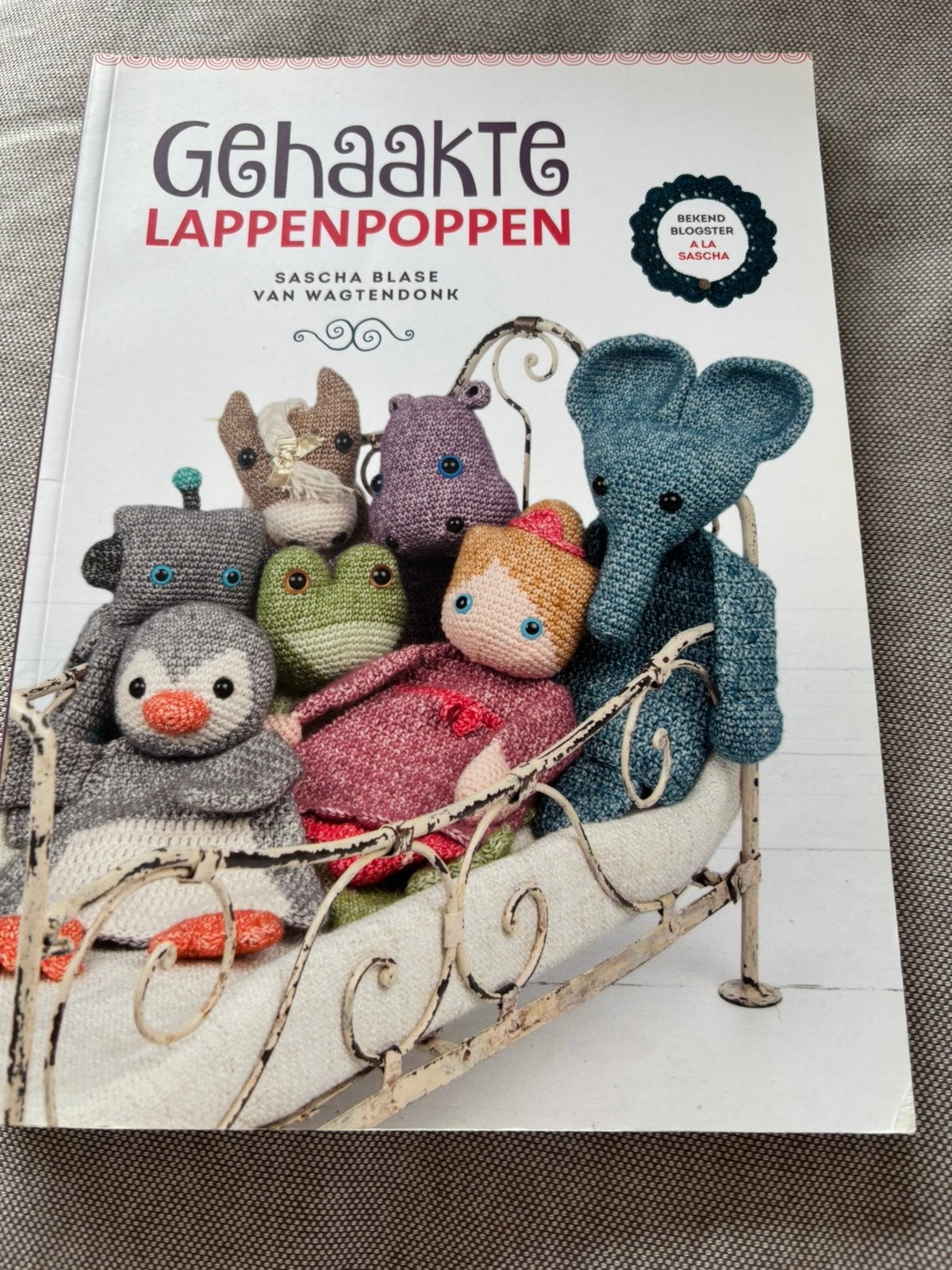Sascha Blase-Van Wagtendonk - Gehaakte lappenpoppen, Ophalen of Verzenden, Zo goed als nieuw, Sascha Blase-Van Wagtendonk, Breien en Haken