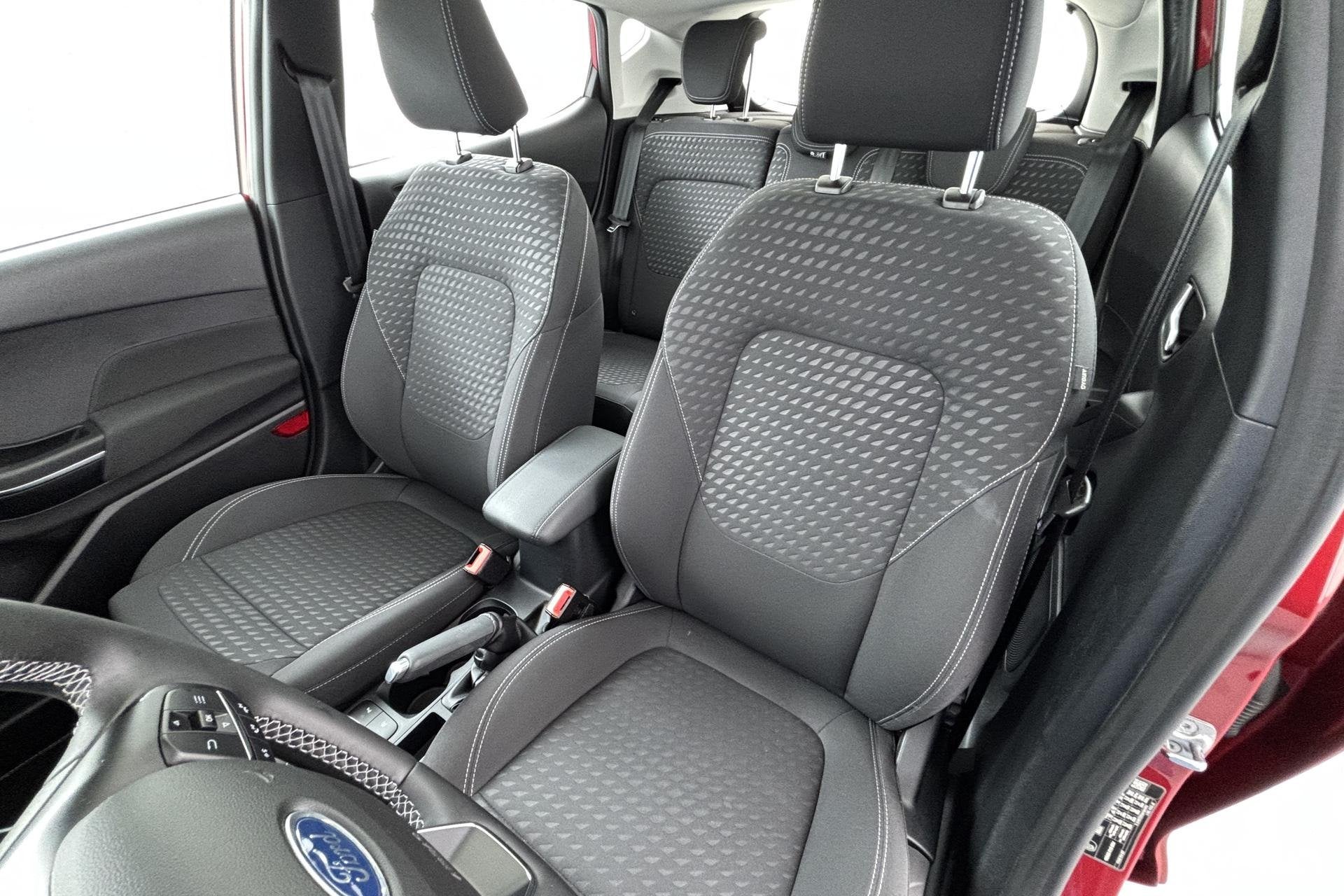 Foto 20 van Ford Fiesta 1.0 EcoBoost Titanium Nagenoeg nieuw en verrasse