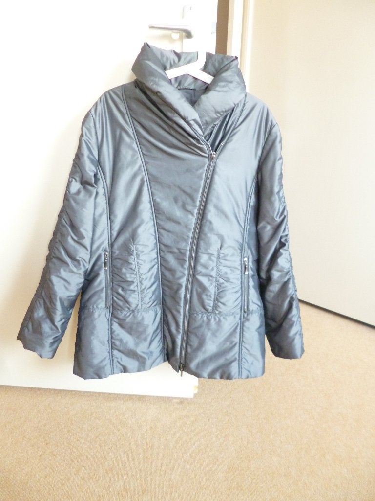 Grijs Gerry Weber jack maat 46 met schuine sluiting, Maat 46/48 (XL) of groter, Ophalen of Verzenden, Zo goed als nieuw, Grijs
