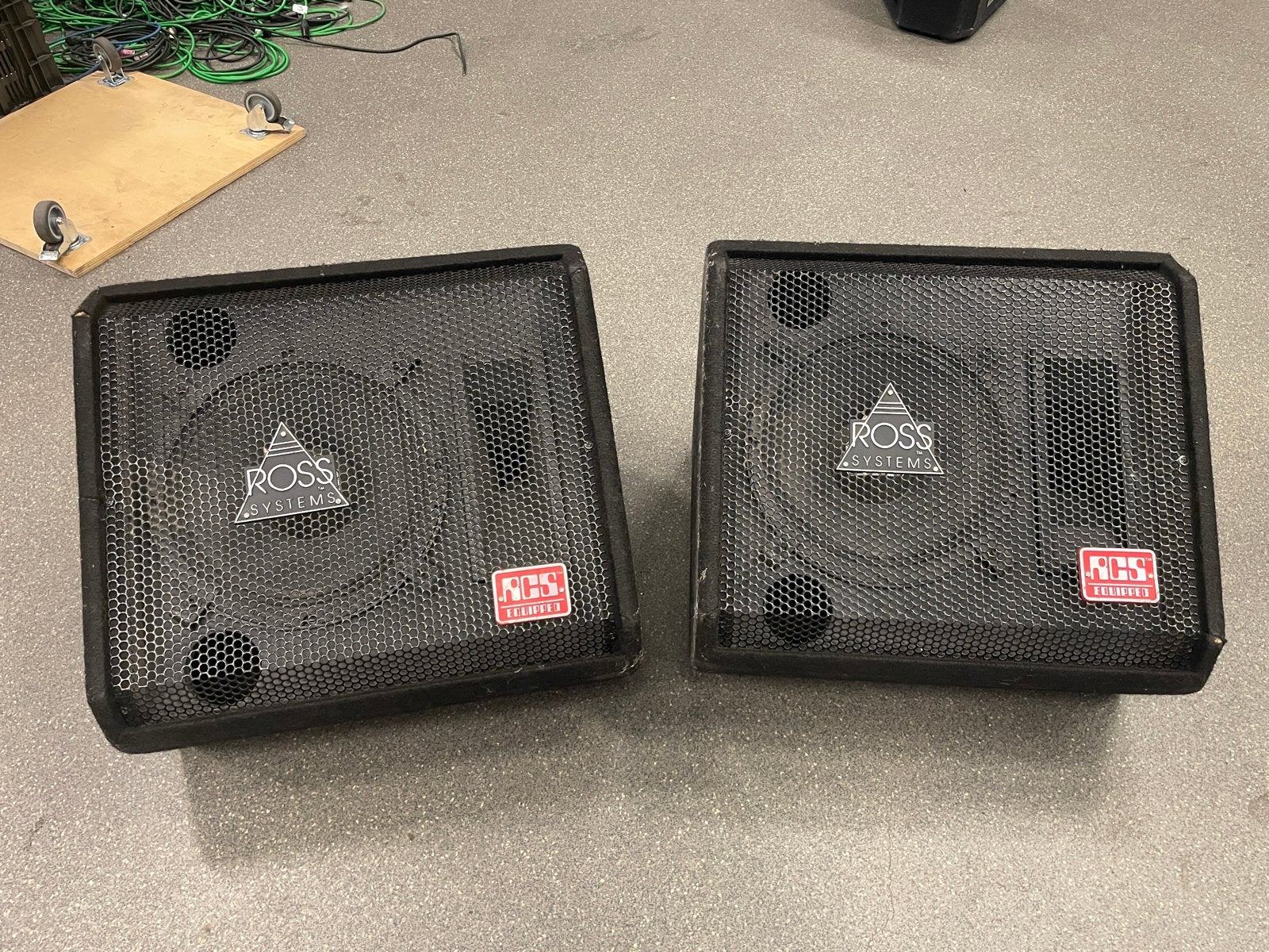 Ross Systems Floor monitoren, Vloerstaande luidspreker, Gebruikt, 120 tot 150 watt, Ross