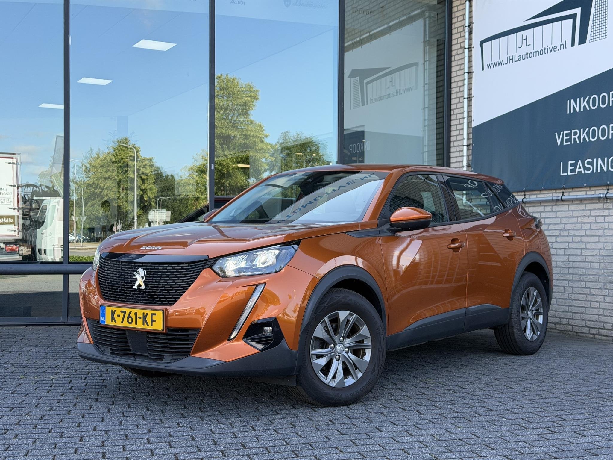 Peugeot 2008 1.2 Blue*130PK*NAVI*CAM*HAAK*ECC*CRUISE*CARPLAY, Auto's, Voorwielaandrijving, Stof, Gebruikt, Euro 6