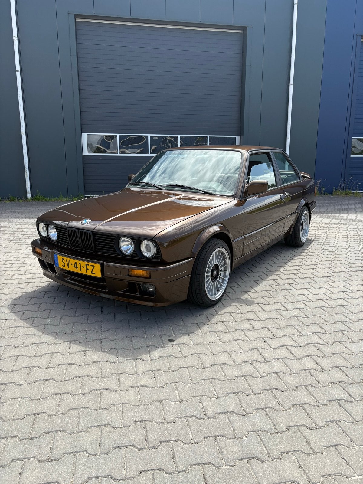 BMW 3-Serie Marrakesh brown, Auto's, Achterwielaandrijving, 4 cilinders, 100 pk, Zwart