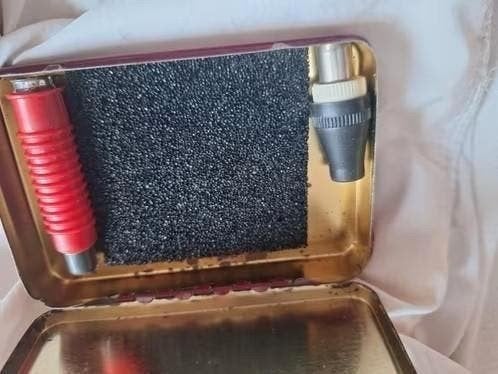 Oude radio zekeringen in blikje - Vintage auto accessoires, Audio, Tv en Foto, Overige Audio, Tv en Foto, Ophalen of Verzenden