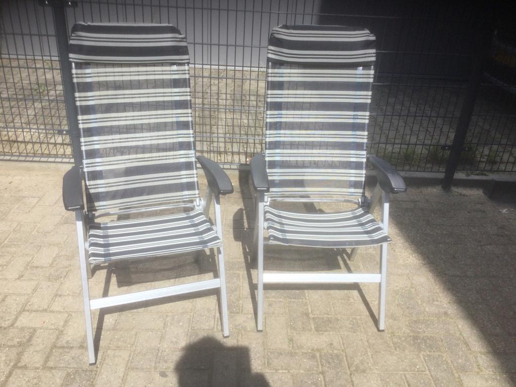 2 mooie tuin stoelen, Ophalen of Verzenden, Zo goed als nieuw, Kunststof