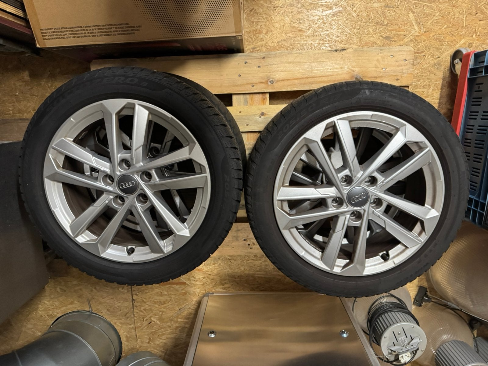 Originele set winterbanden Audi A3. Pirelli 205/50/17, Auto-onderdelen, Ophalen, 17 inch, Band(en), 205 mm