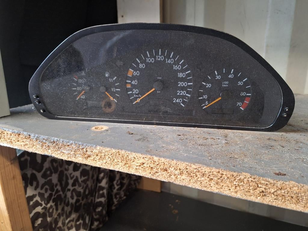Tellerklok Mercedes W202 C-klasse, Ophalen, Gebruikt, Mercedes-Benz, W202