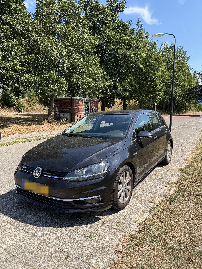 Volkswagen Golf 1.5 TSI 130pk 5D Bluemotion 2018 Zwart, Auto's, Voorwielaandrijving, 1498 cc, Euro 6, 4 cilinders