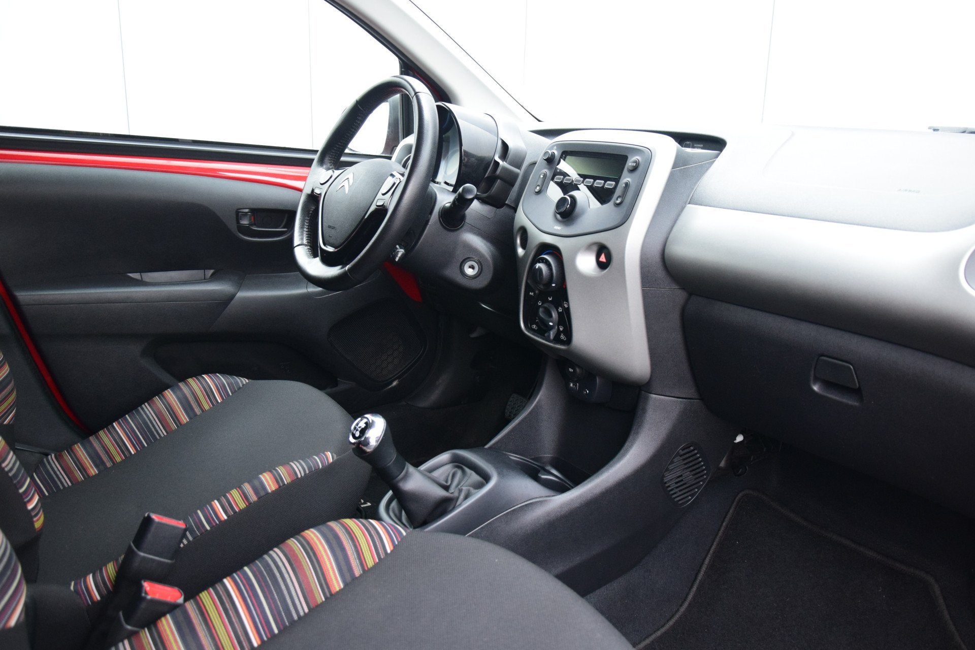 Citroën C1 1.0 e-VTi Shine Airco Priv/Glass Led Lmv, Auto's, Voorwielaandrijving, Euro 5, Stof, Gebruikt