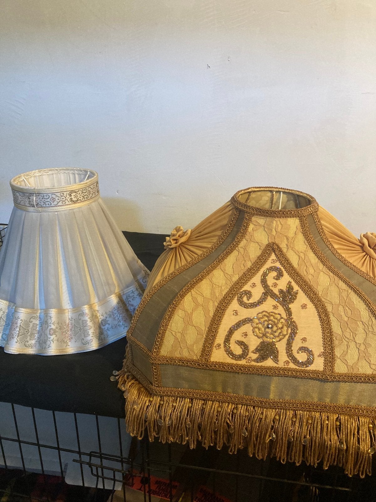 2 zeer mooie barok kappen, Huis en Inrichting, Lampen | Lampenkappen, Ophalen, M, Zo goed als nieuw, M