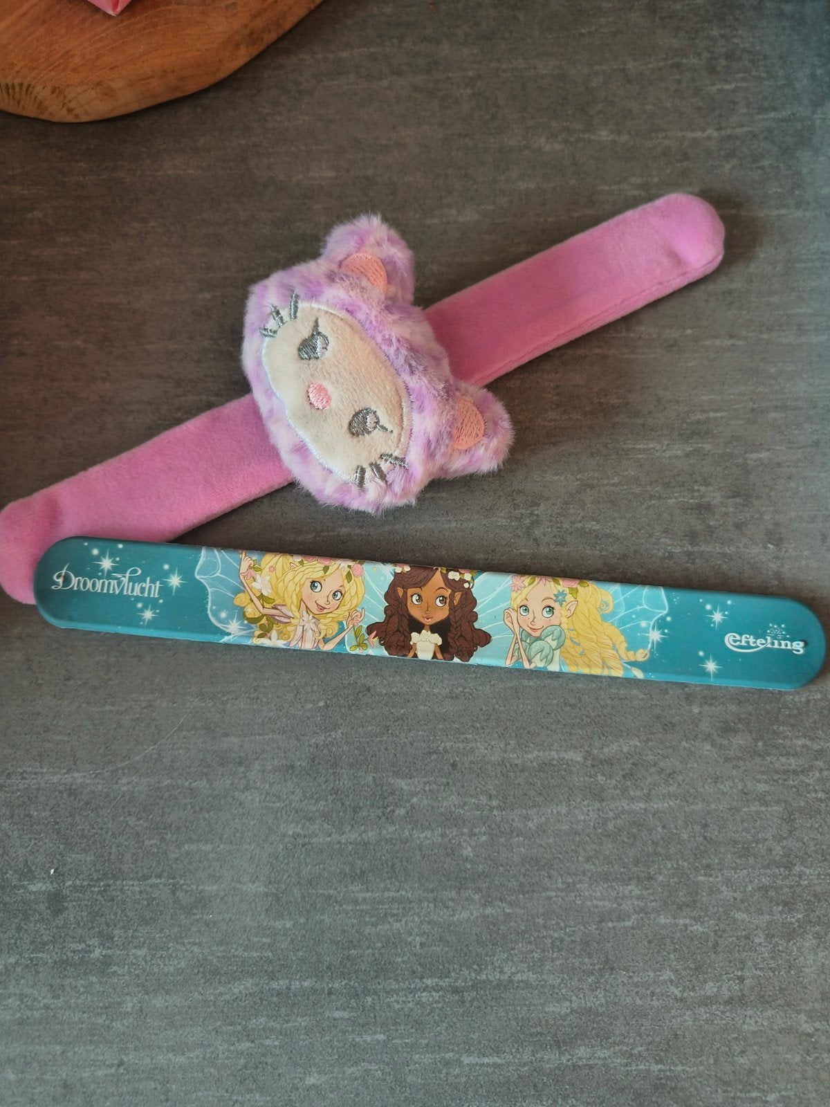 Klap armbandjes Efteling Droomvlucht en merkloos, Ophalen of Verzenden, Zo goed als nieuw, Gebruiksvoorwerp