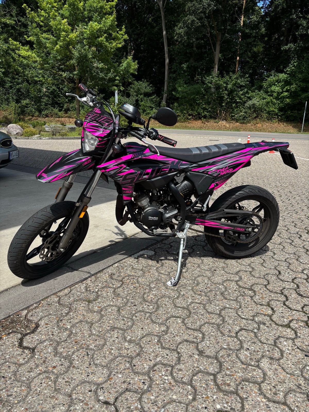 Beta RR 50 Motard - Roze/Zwart - Zeer Goede Staat, Fietsen en Brommers, Ophalen, 6 versnellingen, Maximaal 45 km/u, 49 cc