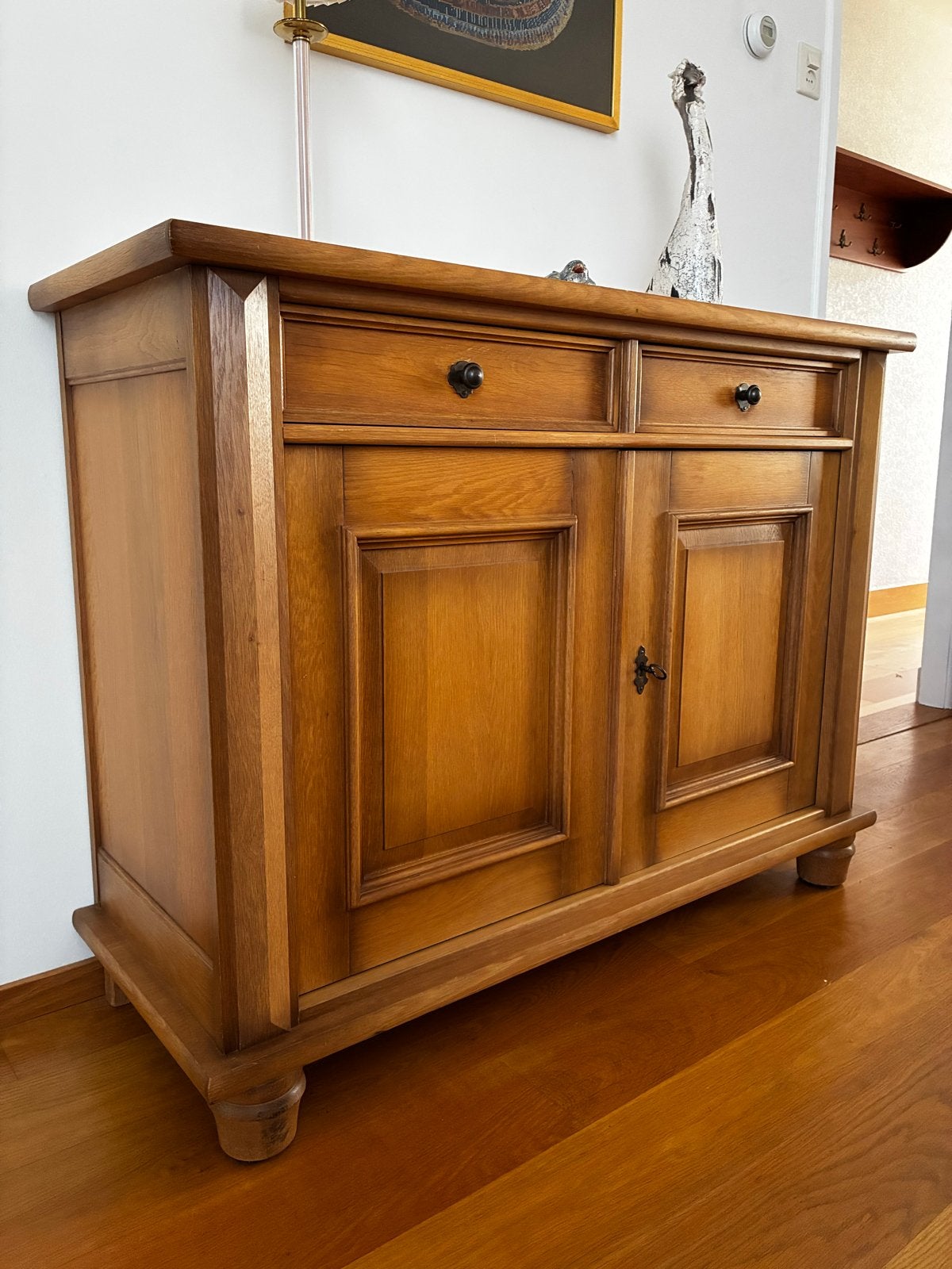 Massief eiken dressoir met twee lades en deuren, Antiek en Kunst, Ophalen