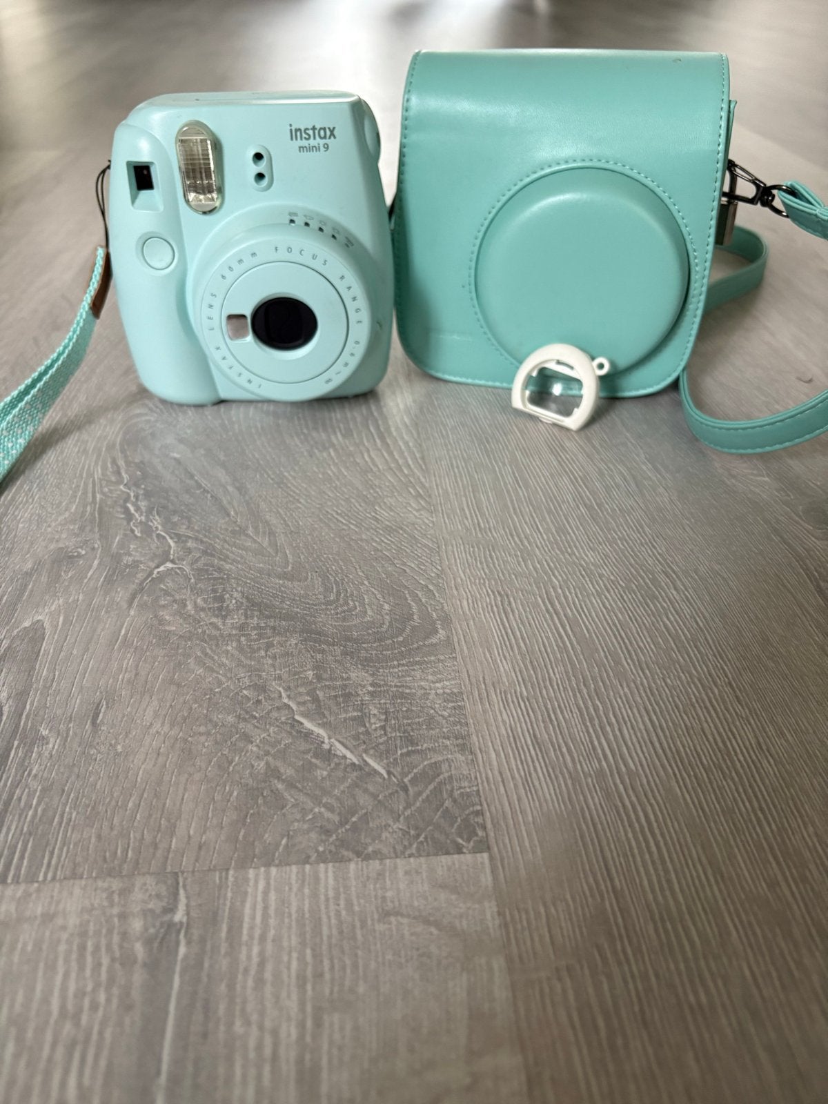 Instax Mini 9 camera met hoesje - Zo goed als nieuw, Audio, Tv en Foto, Fotocamera's Analoog, Ophalen of Verzenden, Zo goed als nieuw