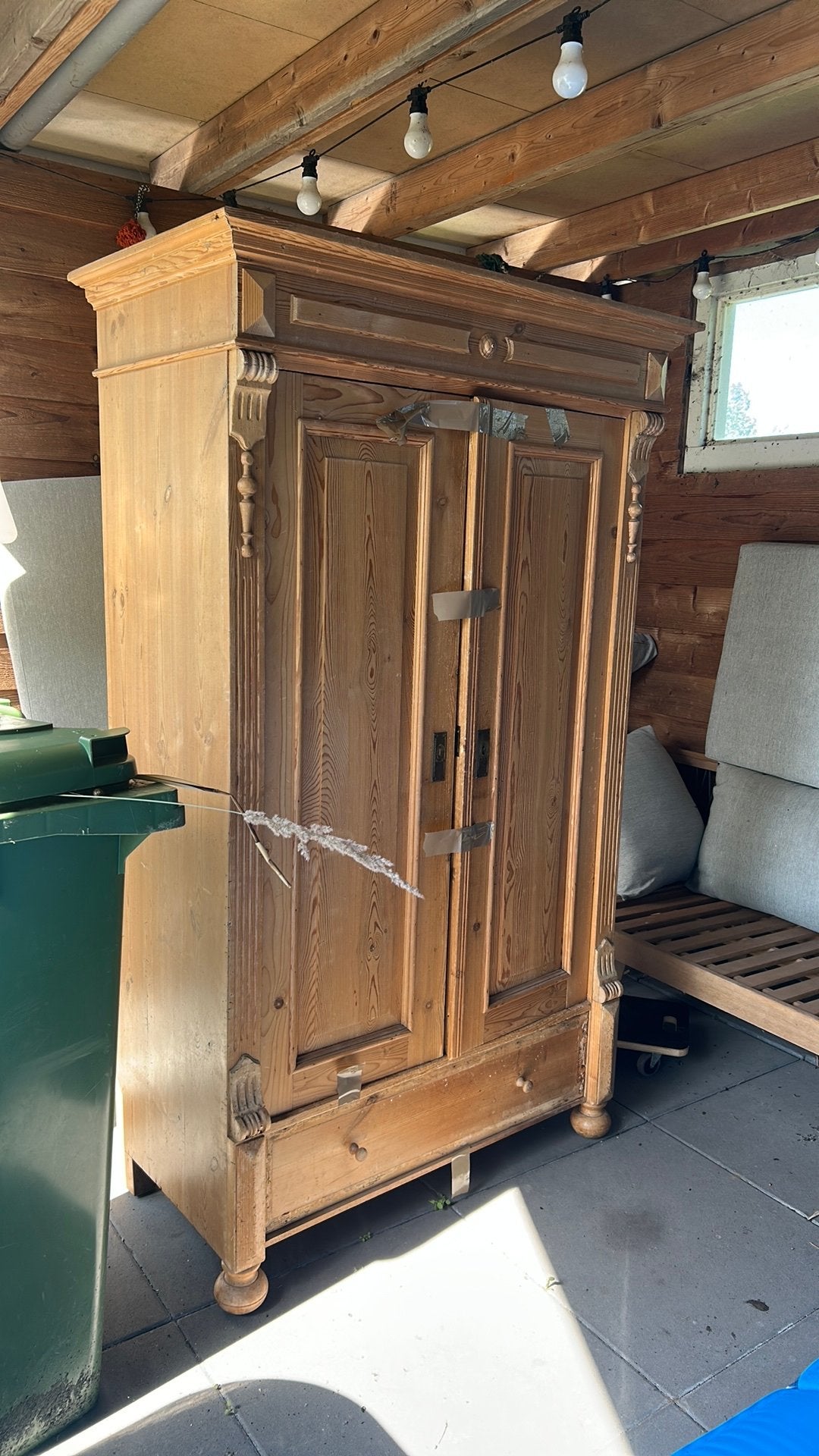 Gratis op te halen mooie houten kast, Ophalen