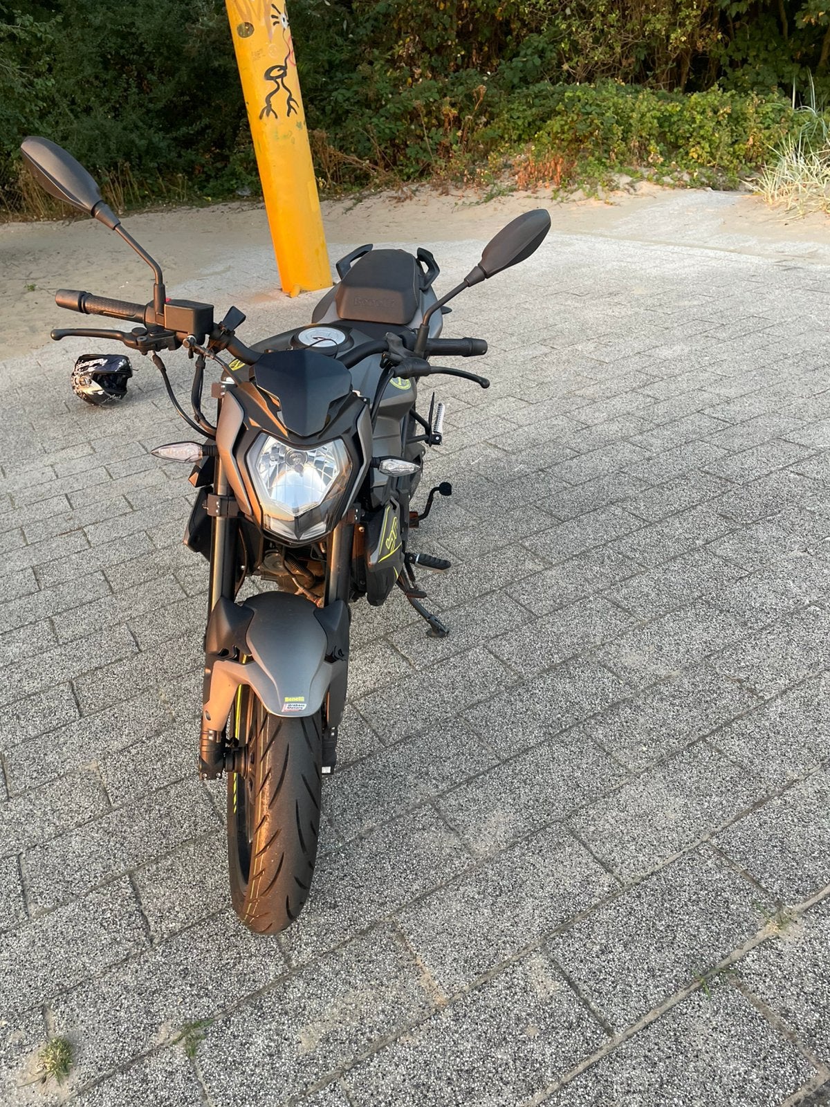 Benelli 125cc 2022 model - Zeer goede staat, weinig kilomete, Motoren, Gebruikt, Particulier, 11 kW of minder, Handgeschakeld