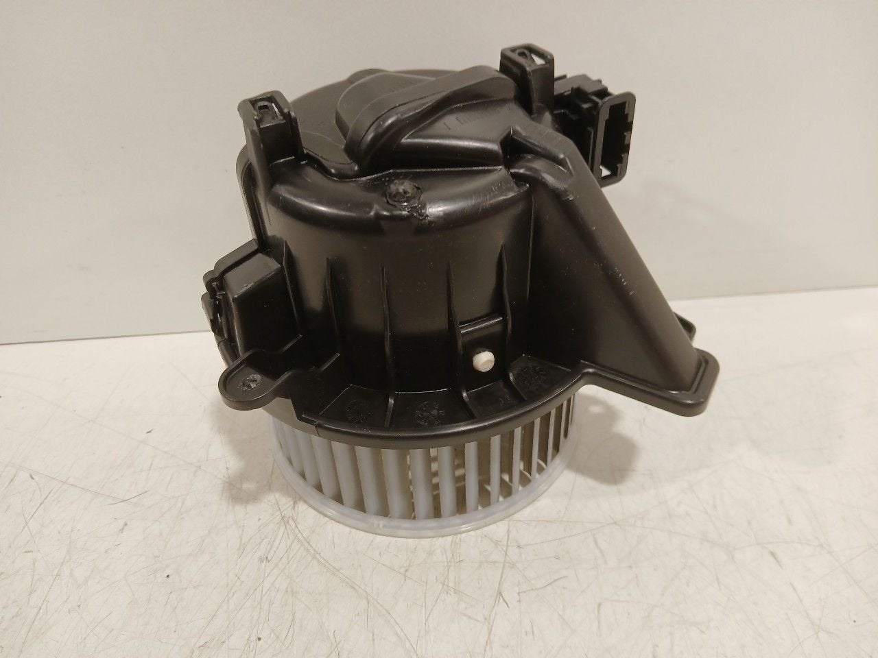 Kachel ventilator motor Volkswagen Polo, Auto-onderdelen, Onderdelen@venauto.nl, Van der Ven Autorecycling B.V., Gebruikt, Ettenseweg 76, 4706 PB Roosendaal, The Netherlands