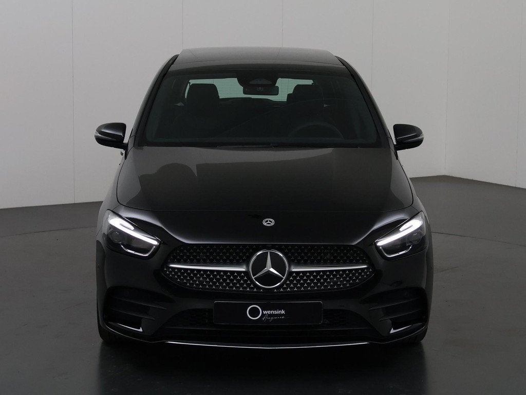 Mercedes-Benz B 180 Star Edition AMG Line 180 Star Edition A, 745 kg, 136 pk, 4 cilinders, Zwart