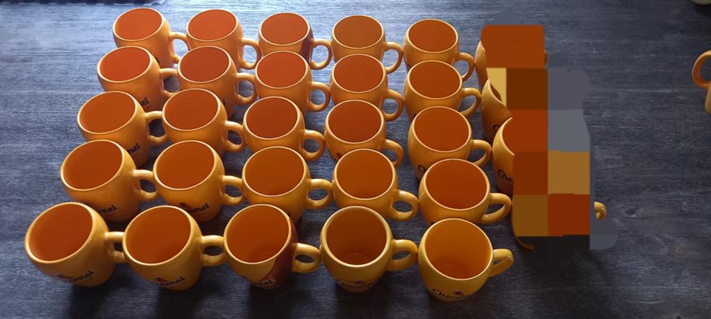 Chocomel mokken zeer goede staat., Ophalen of Verzenden, Zo goed als nieuw, Overige stijlen, Kop(pen) en/of Schotel(s)