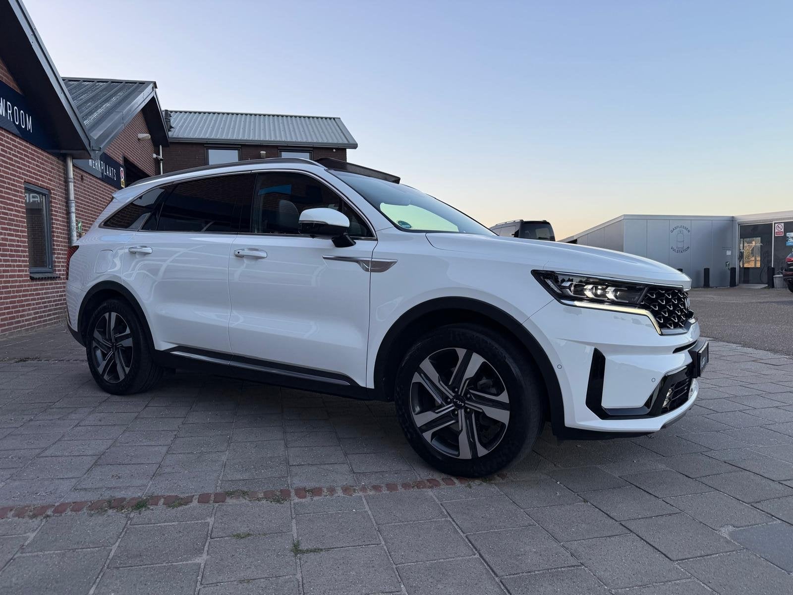Kia Sorento 1.6 T-GDI 265PK Plug-in Hybrid 4WD ExecutiveLine, Gebruikt, Zwart, 4 cilinders, 7 stoelen