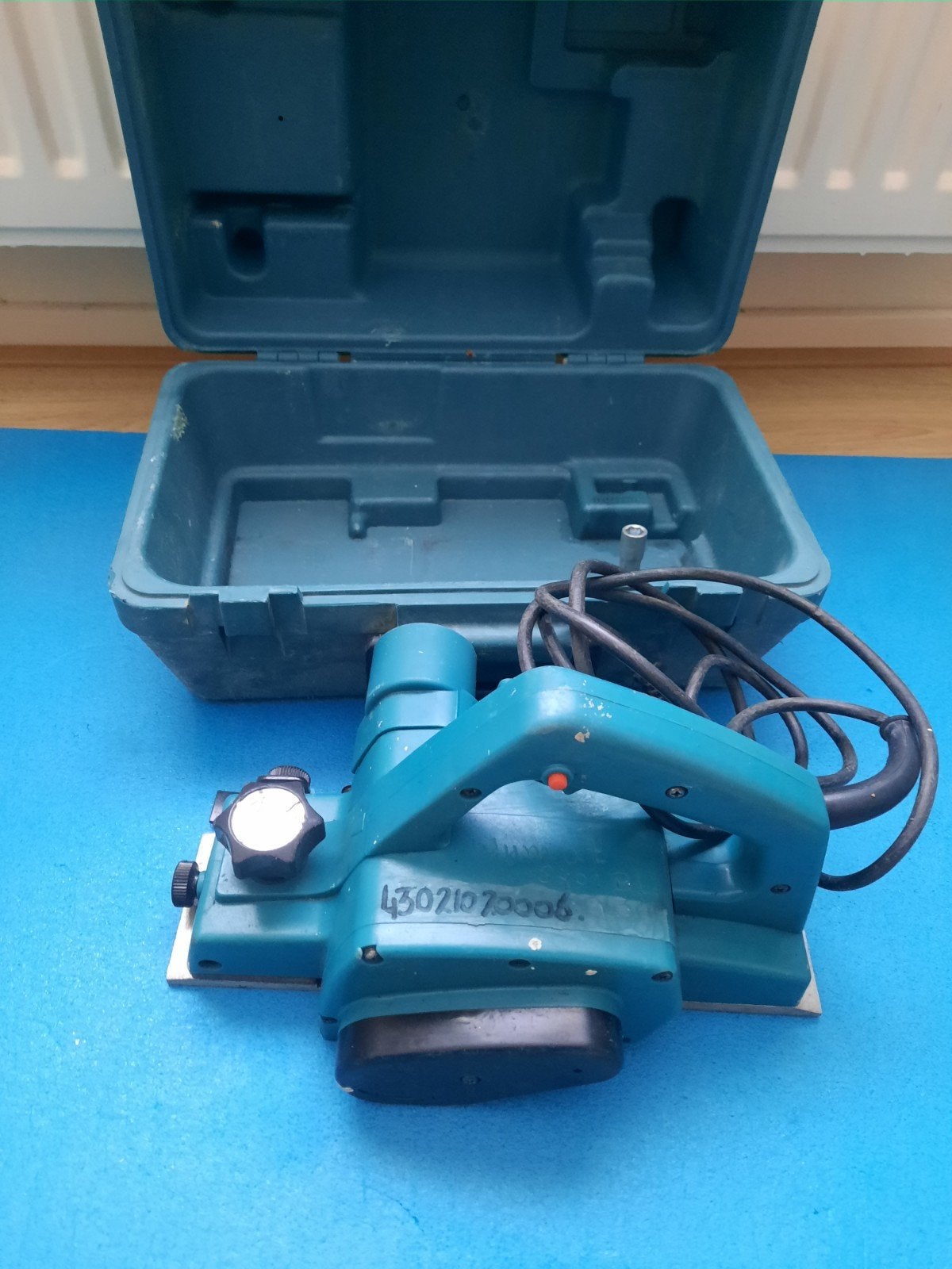 Makita schaafmachine 1923h 850W met goede messen

Alleenafha, Ophalen of Verzenden, Gebruikt