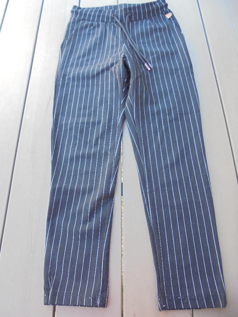 Zwarte krijtstreep broek NoBell, Kinderen en Baby's, Kinderkleding | Maat 122, Broek, Nobell, Meisje, Ophalen of Verzenden