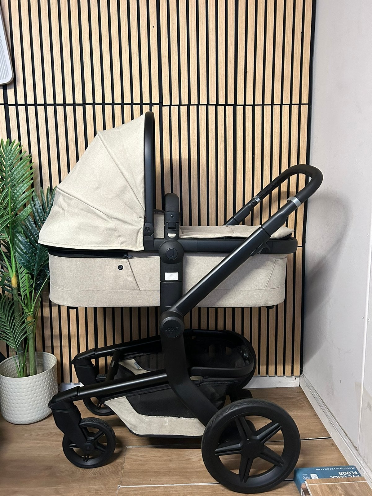 JOOLZ DAY PLUS TAUPE 5 in 1 COMPLEET, Zo goed als nieuw, Combiwagen, Verstelbare duwstang, Ophalen