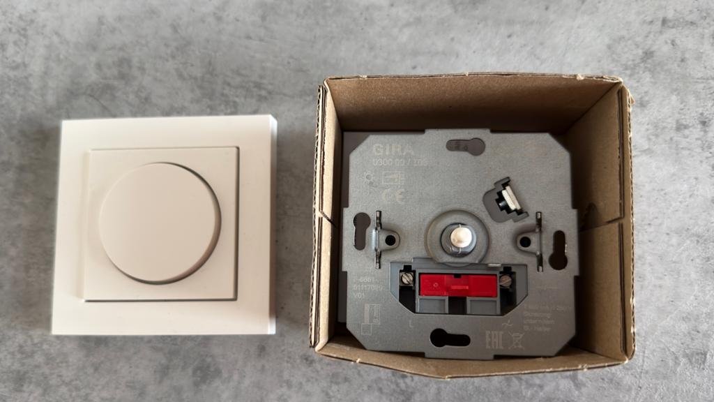 Gira LED Dimmer incl. draaiknop, Verzenden, Zo goed als nieuw, Schakelaar