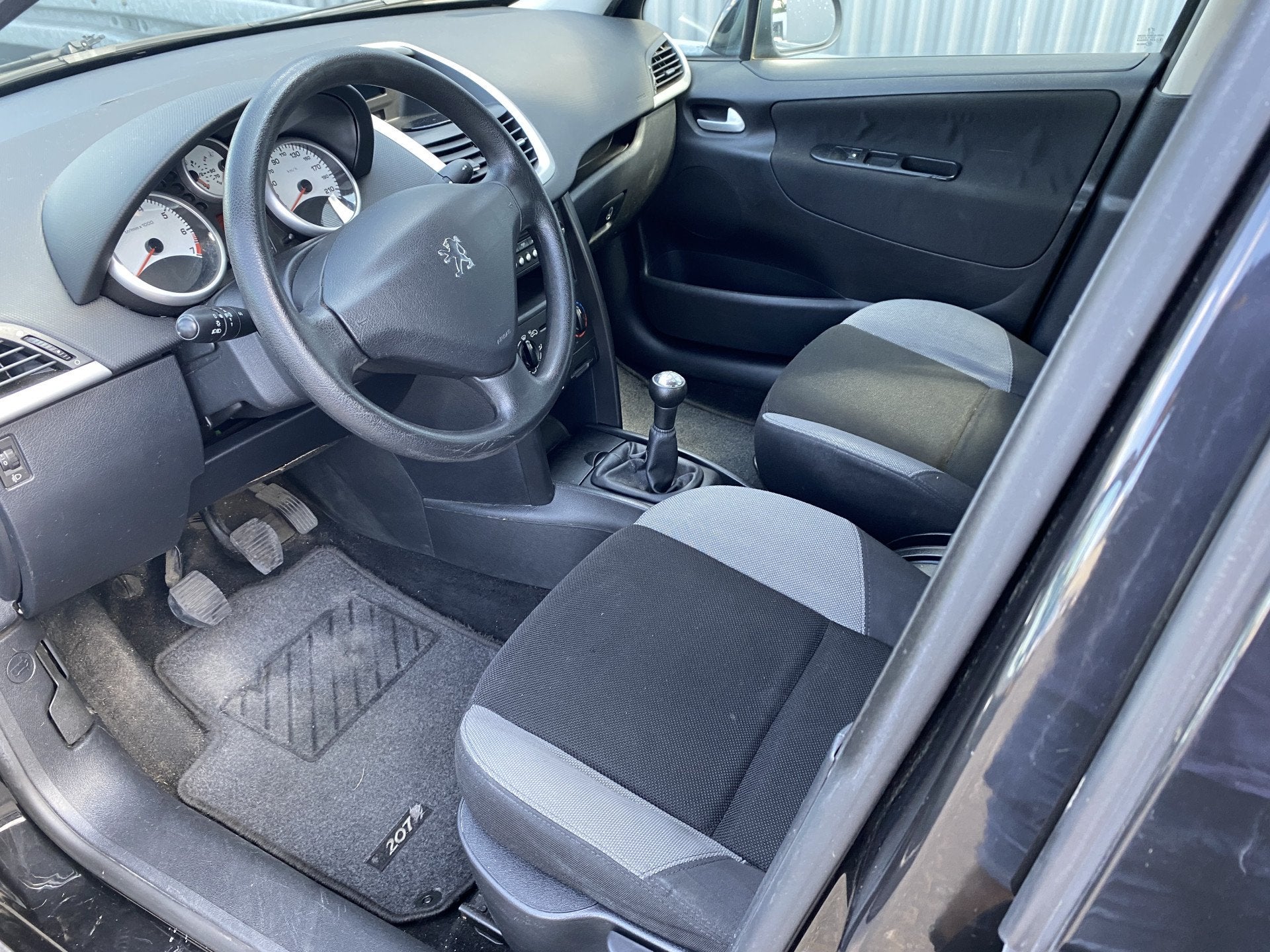 Peugeot 207 1.4-16V Color-line A/C, 5-Drs, LM & z.g.a.n. APK, Voorwielaandrijving, Stof, Origineel Nederlands, Bedrijf