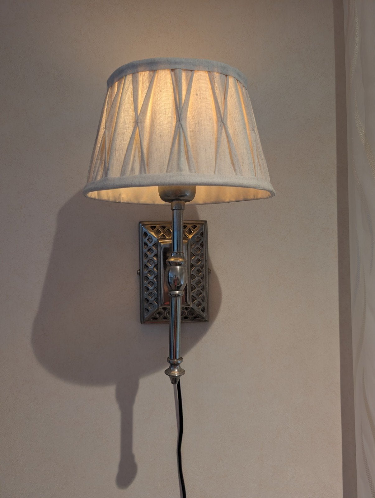 wandlamp met kap, Ophalen of Verzenden, Zo goed als nieuw