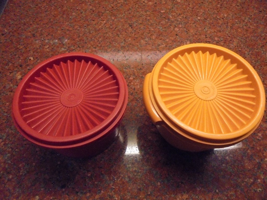 2 schaaltjes tupperware, Ophalen of Verzenden, Gebruikt, Overige kleuren, Schaal
