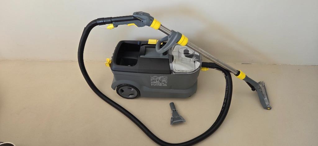 Te huur / reiniger - karcher puzzi 10 1, Doe-het-zelf en Verbouw, Reinigingsmachines, Nieuw, Waterstofzuiger, Ophalen