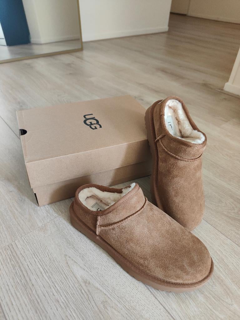 UGG Classic Slipper (nieuw in doos), UGG, Bruin, Instappers, Nieuw