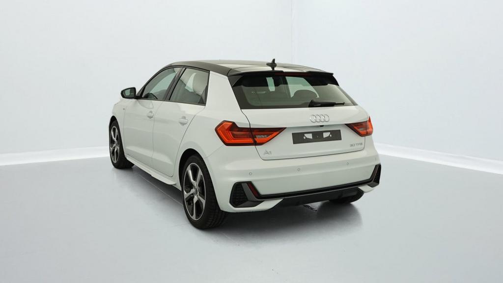 Audi a1 a3 a4 a5 a6 a7 Q2 Q3 Q5 Q7 Achteruitcamera, Ophalen, Zo goed als nieuw