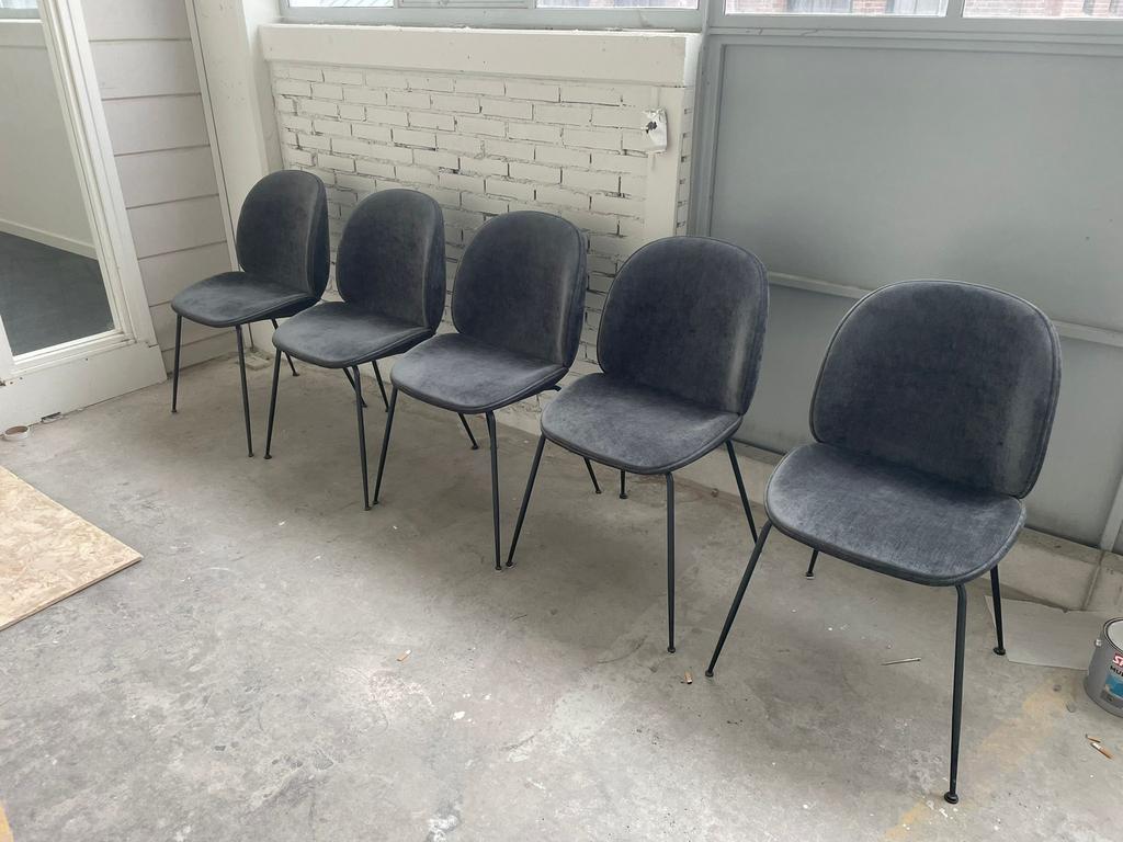Gubi Stoelen, Huis en Inrichting, Stoelen, Ophalen, Zo goed als nieuw, Vijf, Zes of meer stoelen