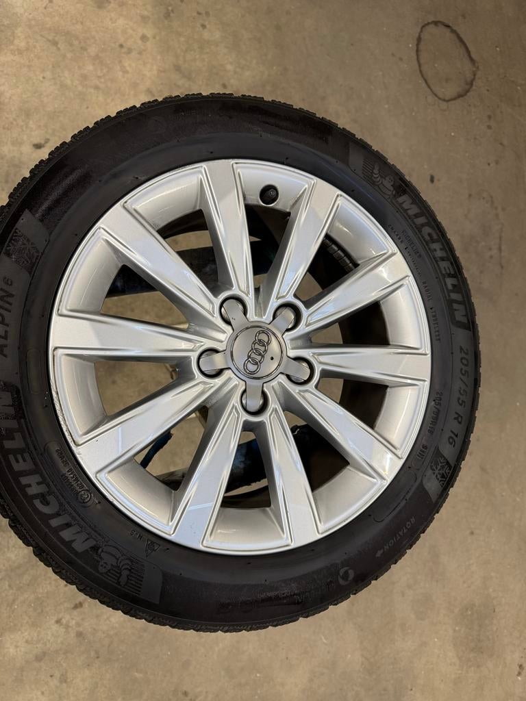 Originele 16" velgen met Michelin winterbanden Audi A3/Golf, Auto-onderdelen, Banden en Velgen, Ophalen, Gebruikt, 16 inch, Banden en Velgen