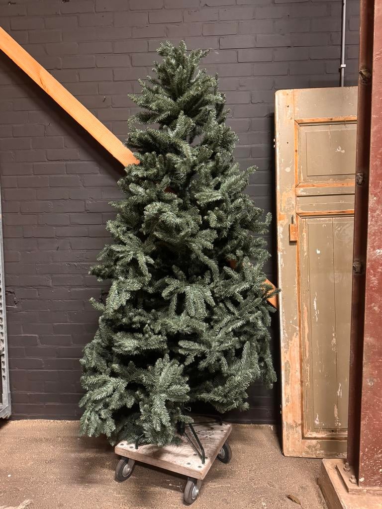 Kerstboom 2 meter hoog, Diversen, Ophalen, Zo goed als nieuw
