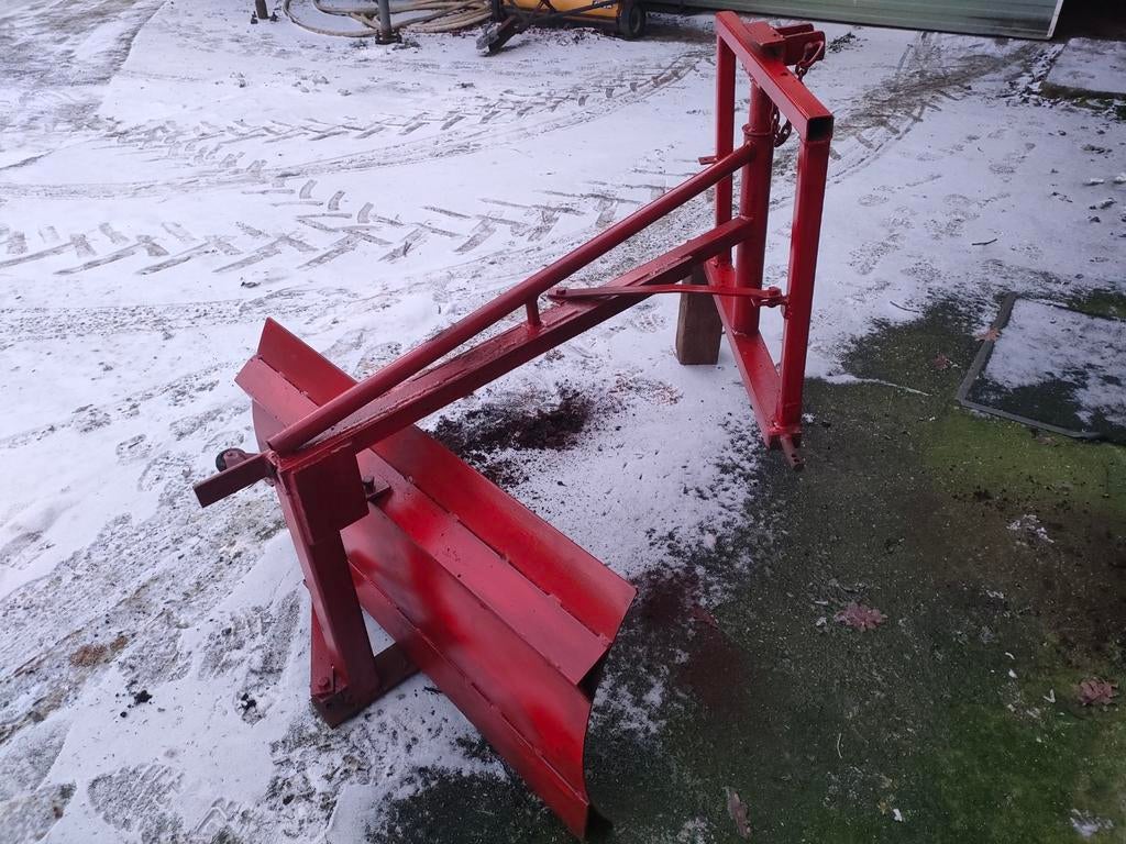 Kantenschuif / Sneeuwschuif - Links naar Rechts verstelbaar, Ophalen, Akkerbouw, Werkplaats, Gebouw of Erf