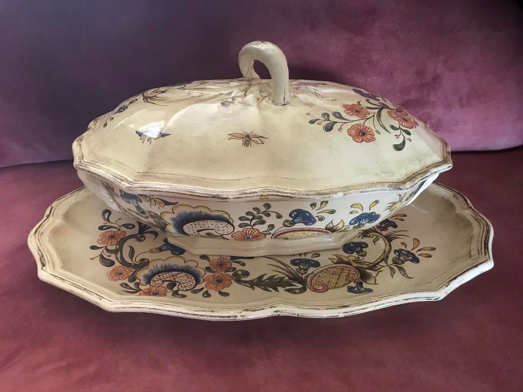 Brocante terrine, dekschaal met onderbord (210720), Gebruikt, Ophalen of Verzenden, Schaal of Schalen, Overige stijlen