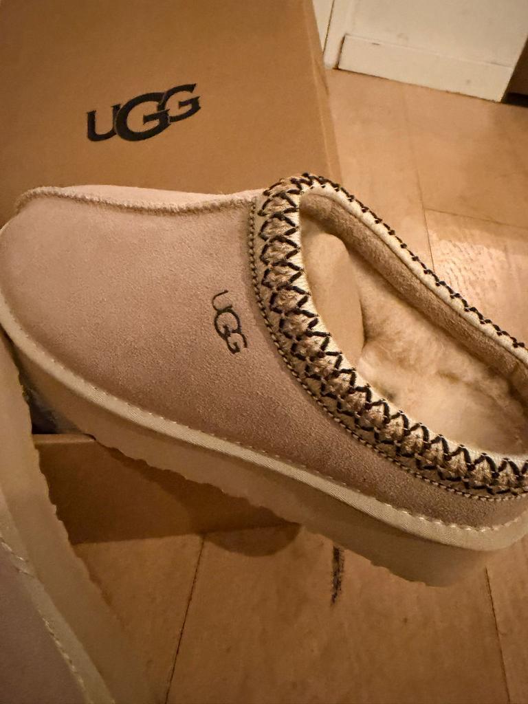 Ugg Tasman Pantoffels - Maat 39, Ophalen of Verzenden, Zo goed als nieuw, Beige, Pantoffels of Sloffen