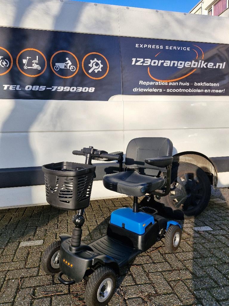 Life and Mobility Vivo (opvouwbare scootmobiel) in nw-staat, Life and Mobility, 10 km/u of minder, Ophalen of Verzenden, Zo goed als nieuw