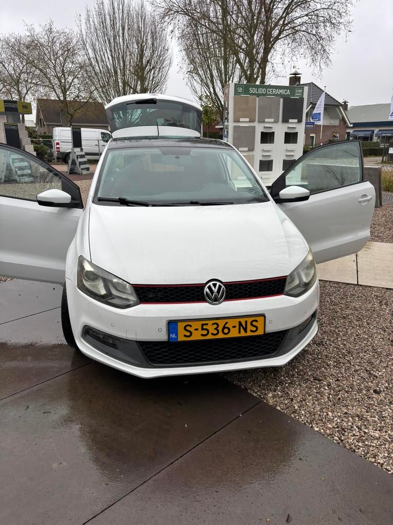 Volkswagen Polo 1.2 TSI 66KW 2016 Wit, Stof, Zwart, 4 cilinders, Wit