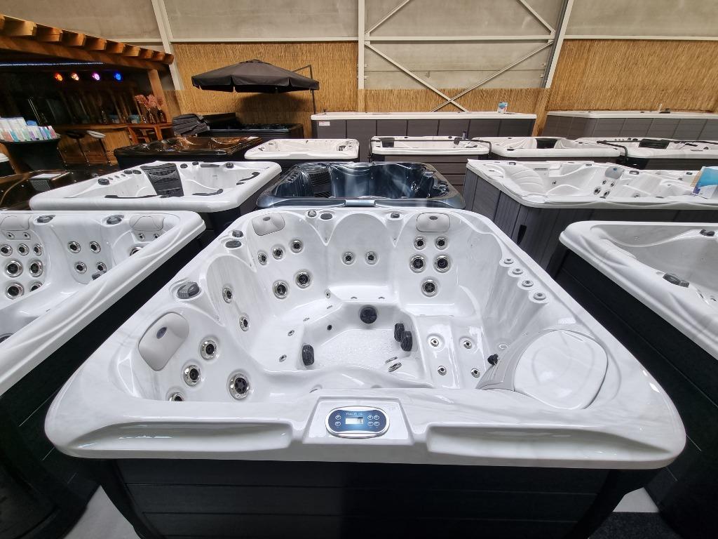 Nieuw Jacuzzi Balboa Supra 200x200 Led muziek cover, Ophalen of Verzenden, Nieuw, Trap, Vast