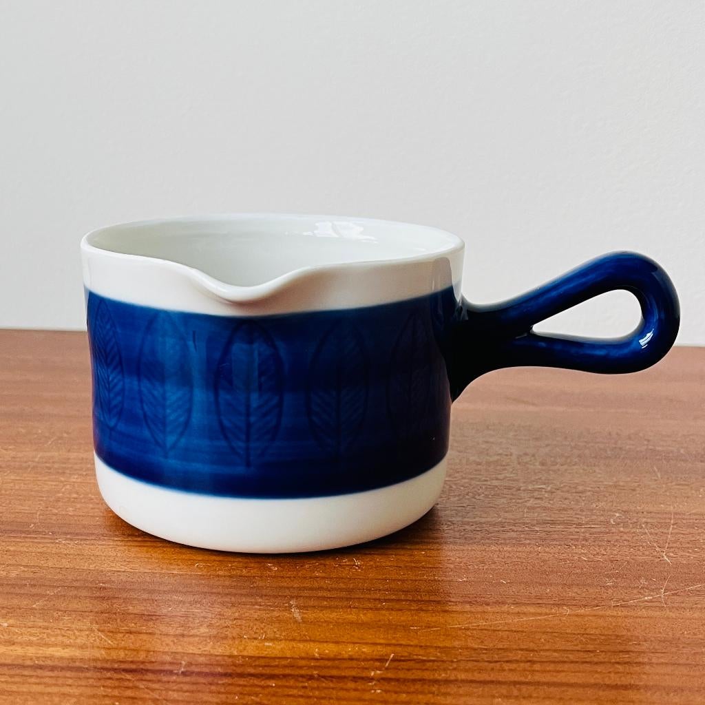Zweeds design jaren 70 Rörstrand Koka Bla sauskom, Keramiek, Ophalen of Verzenden, Zo goed als nieuw, Kom(men)