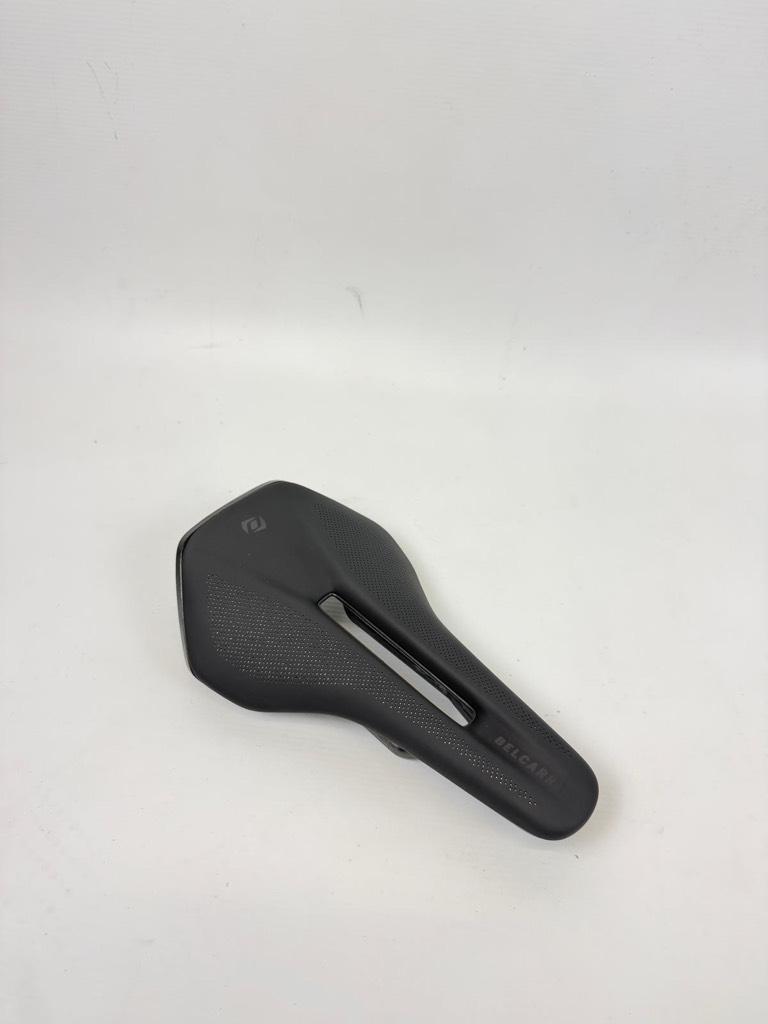 Syncros Belcarra V 1.0 Cut Out zadel - 140mm - Nieuw!, Fietsen en Brommers, Fietsonderdelen, Beyerinckweg 8a, 4251 LP, Werkendam