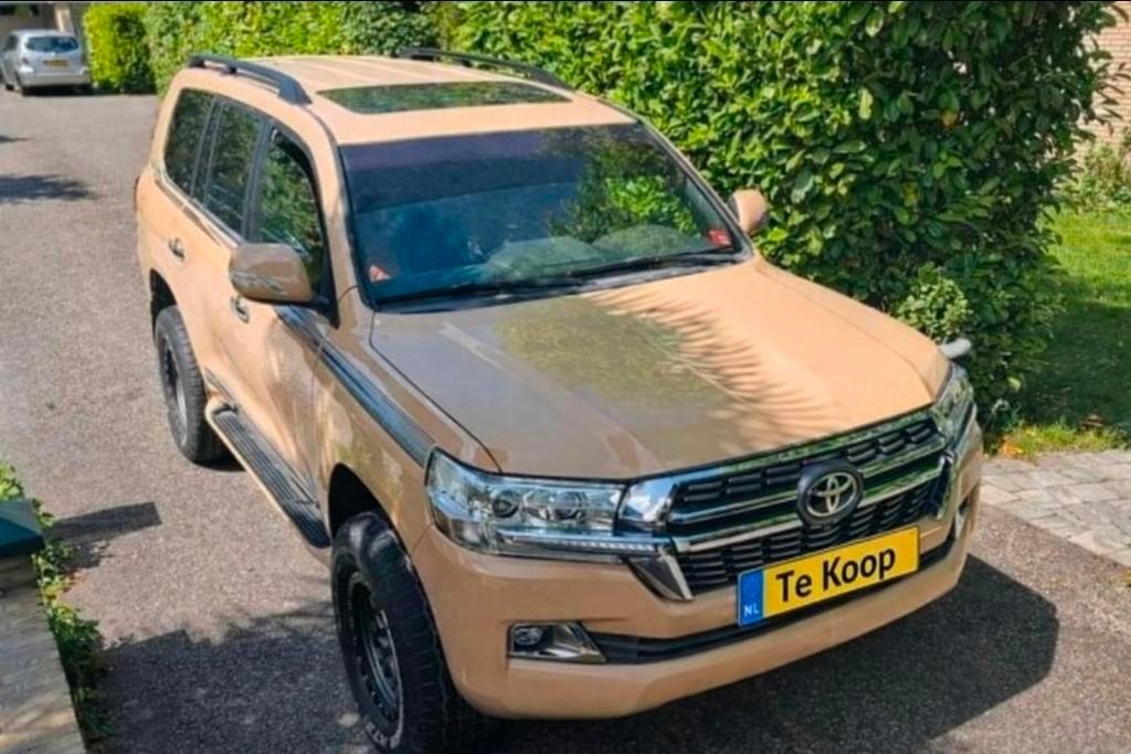 Foto 2 van Toyota Landcruiser V8 Petrol 4.7L unieke Youngtimer