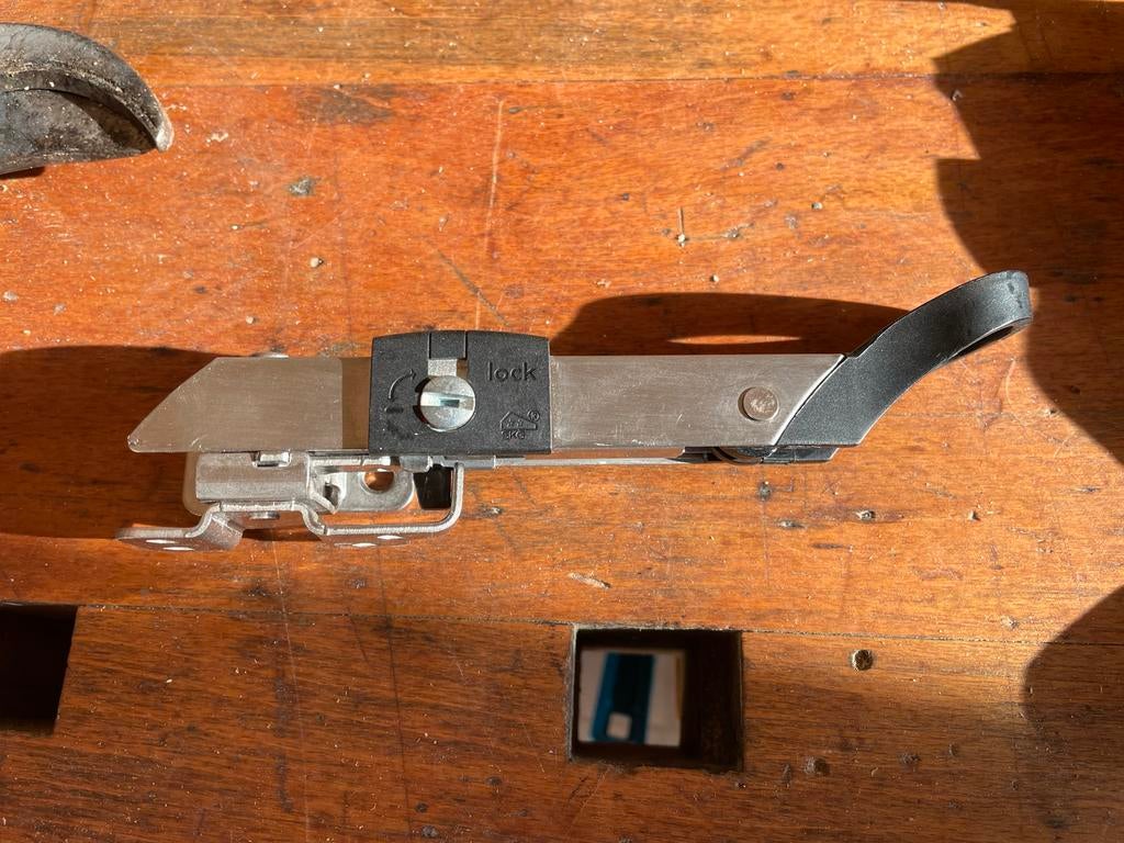 AXA-flex Security raamuitzetter, Doe-het-zelf en Verbouw, Hang- en Sluitwerk, Gebruikt, Schuif of Grendel, Rvs, Ophalen of Verzenden